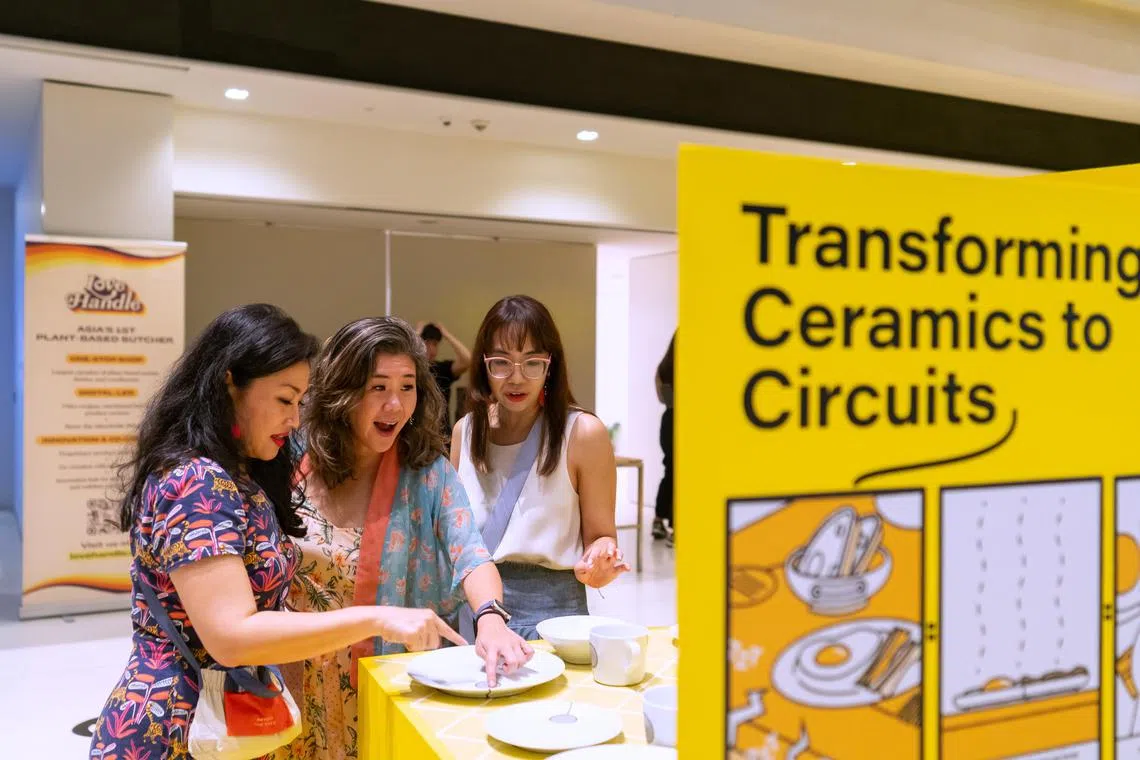 The inaugural Singapore Design Week Friday Late concept   targeted the young and young-at-heart to enjoy exhibitions and activities after work in the Bras Basah-Bugis Design District.