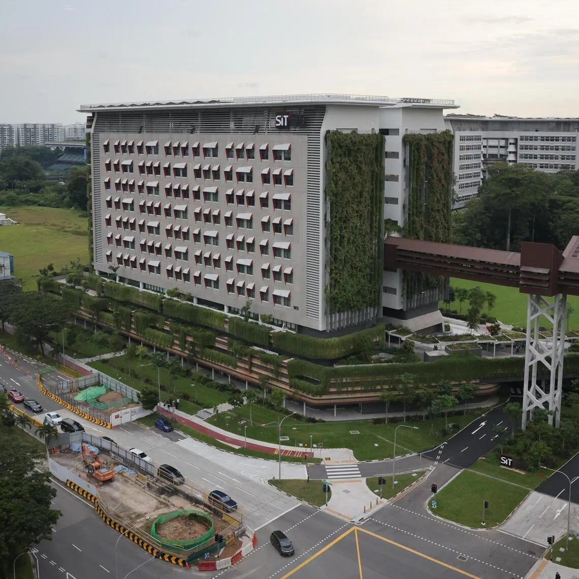 smsit16 pixgeneric ST20250916_202513200939 Ong Wee Jin / Shermaine Ang /

Generic, facade photo of Singapore Institute of Technology's (SIT) Punggol Campus on its official opening day on Sept 16, 2025.