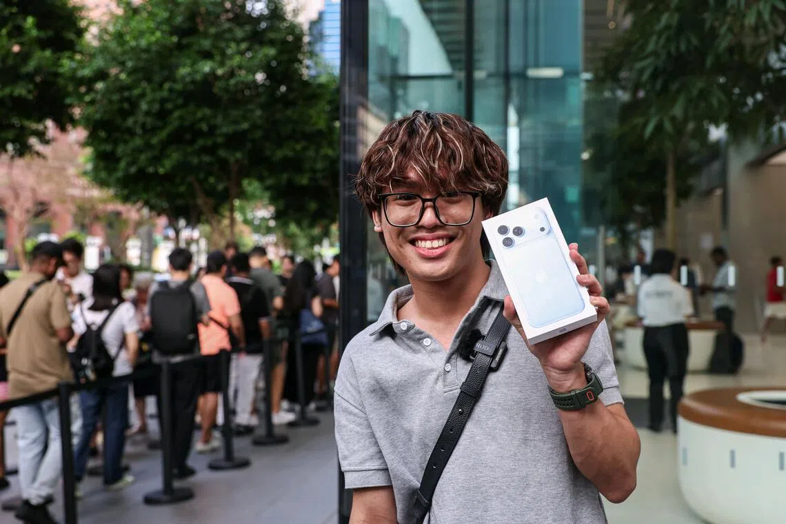 iPhone 18 fans queued overnight at Orchard Road Apple store for latest models