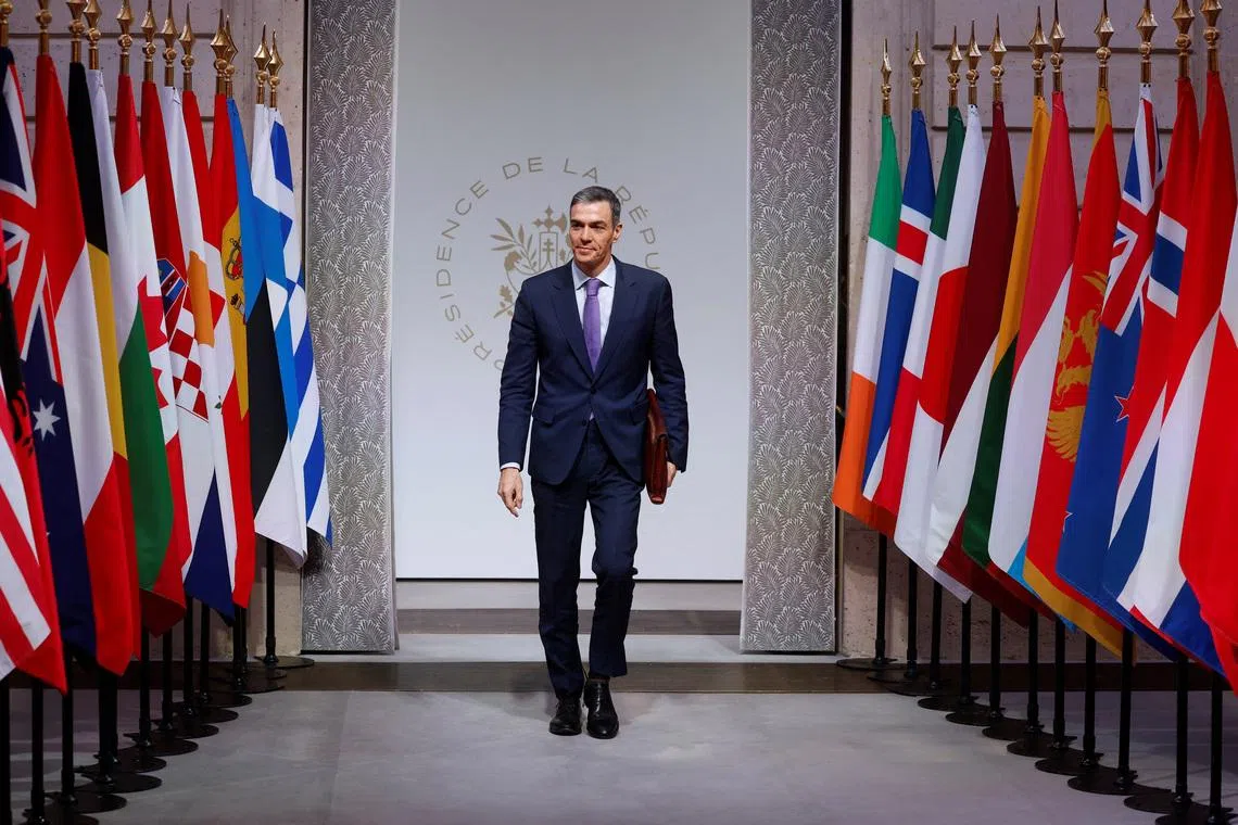 Spanish Prime Minister Pedro Sanchez arrives for the Coalition of the Willing summit at the Elysee Palace in Paris, France January 6, 2026. YOAN VALAT/Pool via REUTERS