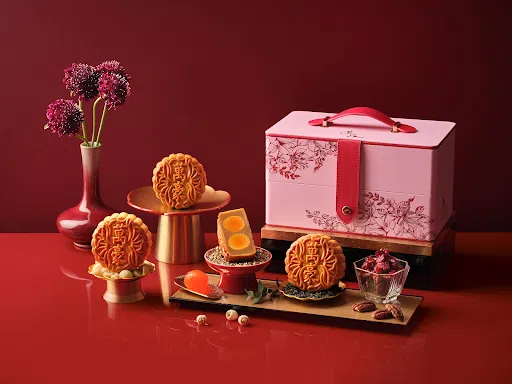 Singapore Marriott Tang Plaza Hotel mooncakes 2025