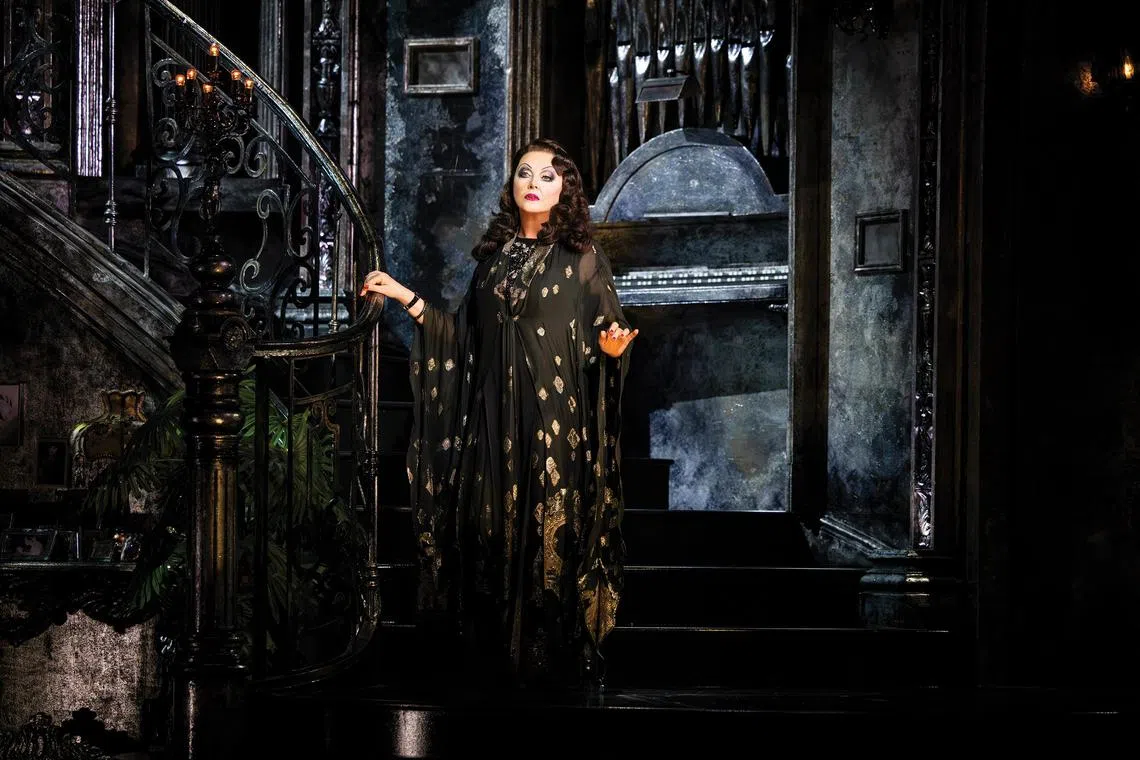 jssarah03 - Sarah Brightman in Sunset Boulevard.


Source/copyright: Daniel Boud