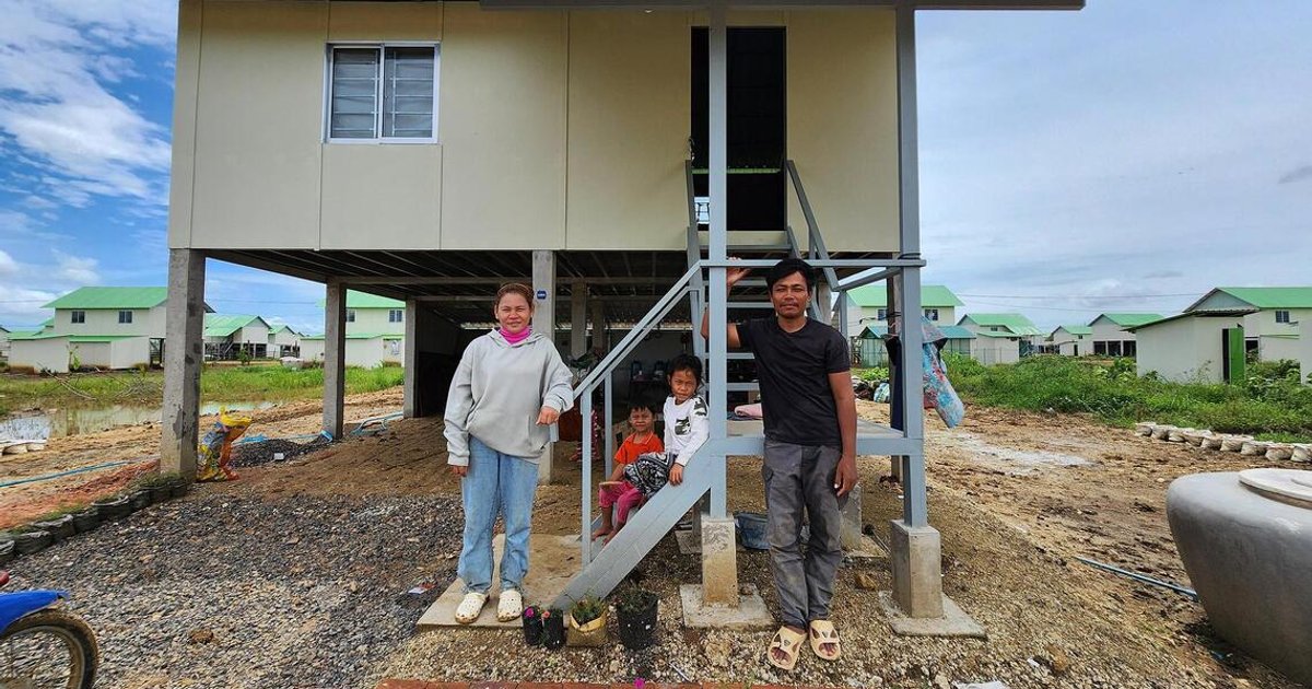 Uprooted by war, displaced Cambodians build new life in Waiting Village