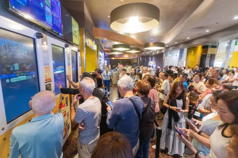 People queueing to buy tickets to additional Teochew-language screenings of Chinese film Dear You at Golden Village VivoCity on June 29.
