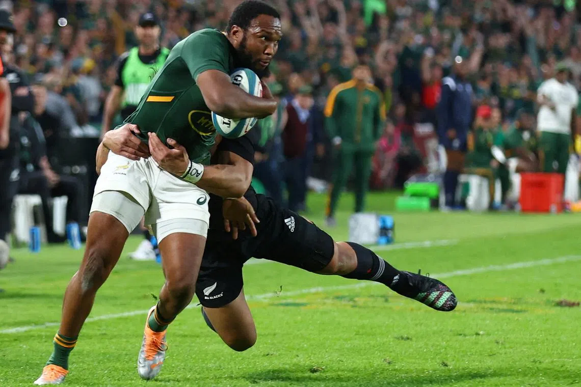 FILE PHOTO: Rugby Union - Rugby Championship - South Africa v New Zealand - Ellis Park Stadium, Johannesburg, South Africa - August 13, 2022 South Africa's Lukhanyo Am in action REUTERS/Siphiwe Sibeko/File Photo