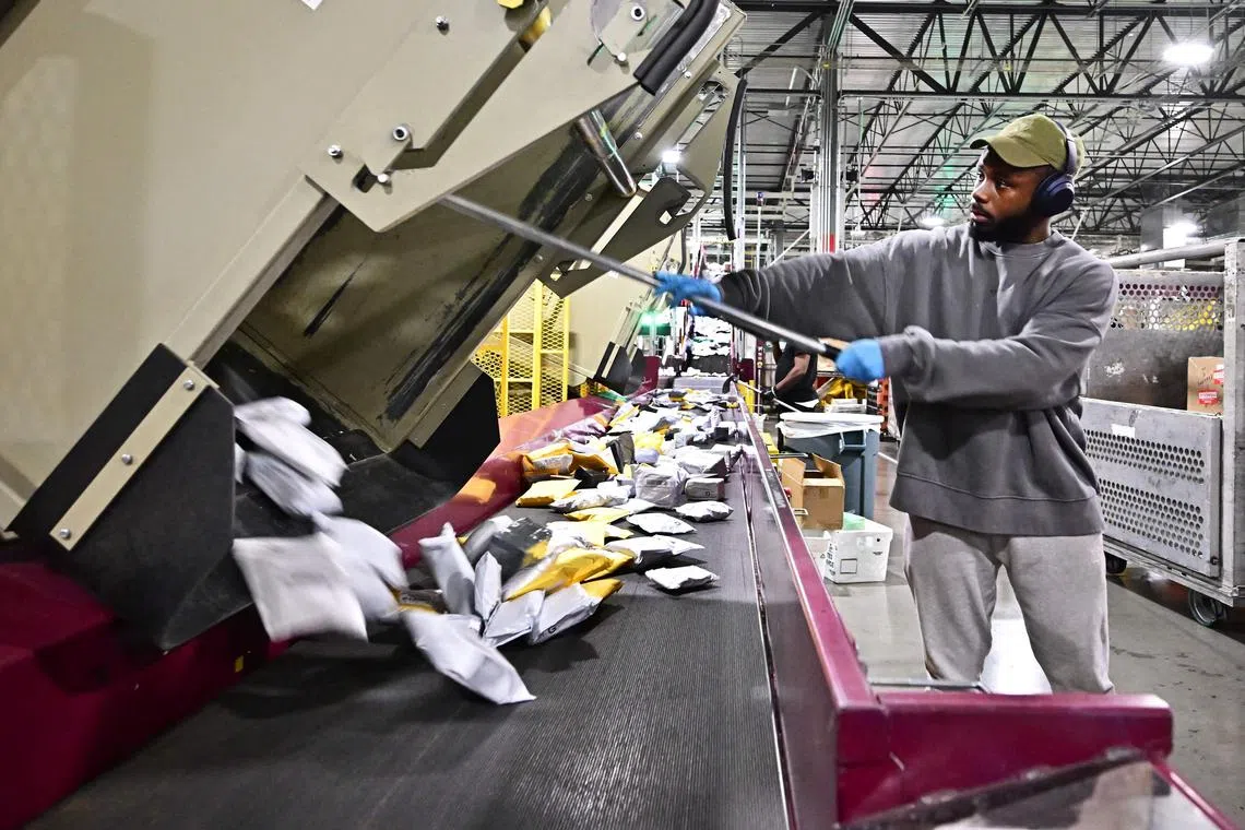 The UN’s postal cooperation agency is working on “the rapid development of a new technical solution that will help get mail moving to the United States again”.