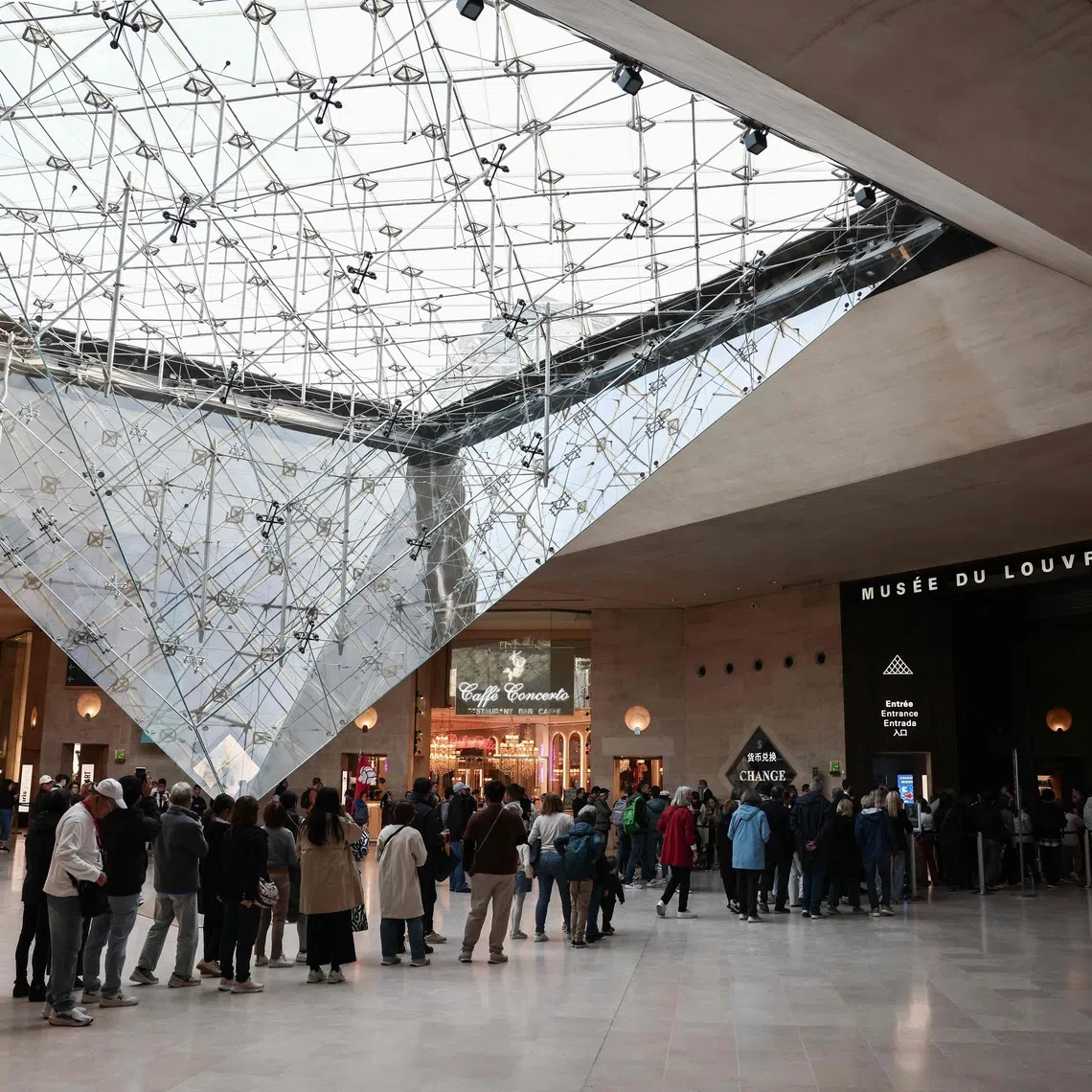 The unions said that parts of the Louvre were being regularly closed because of “insufficient staff numbers, as well as technical failures and the building’s ageing condition”. 