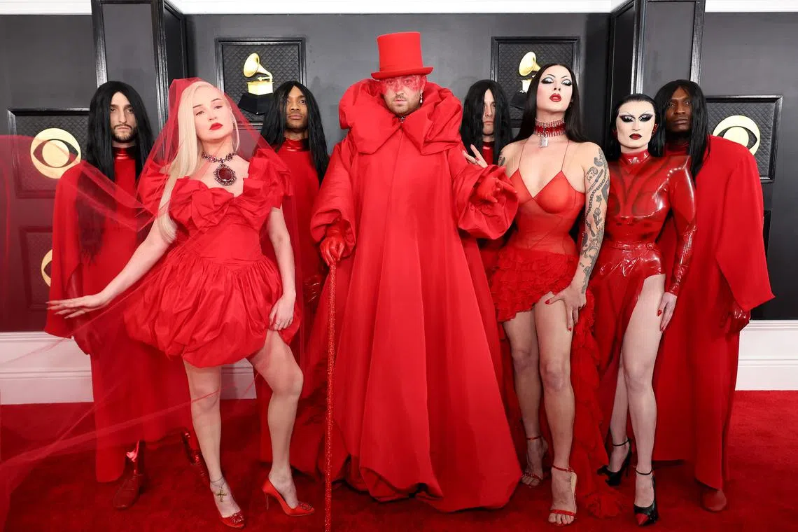 LOS ANGELES, CALIFORNIA - FEBRUARY 05: (FOR EDITORIAL USE ONLY) (L-R) Kim Petras, Sam Smith, Violet Chachki and Gottmik attend the 65th GRAMMY Awards on February 05, 2023 in Los Angeles, California.   Amy Sussman/Getty Images/AFP (Photo by Amy Sussman / GETTY IMAGES NORTH AMERICA / Getty Images via AFP)