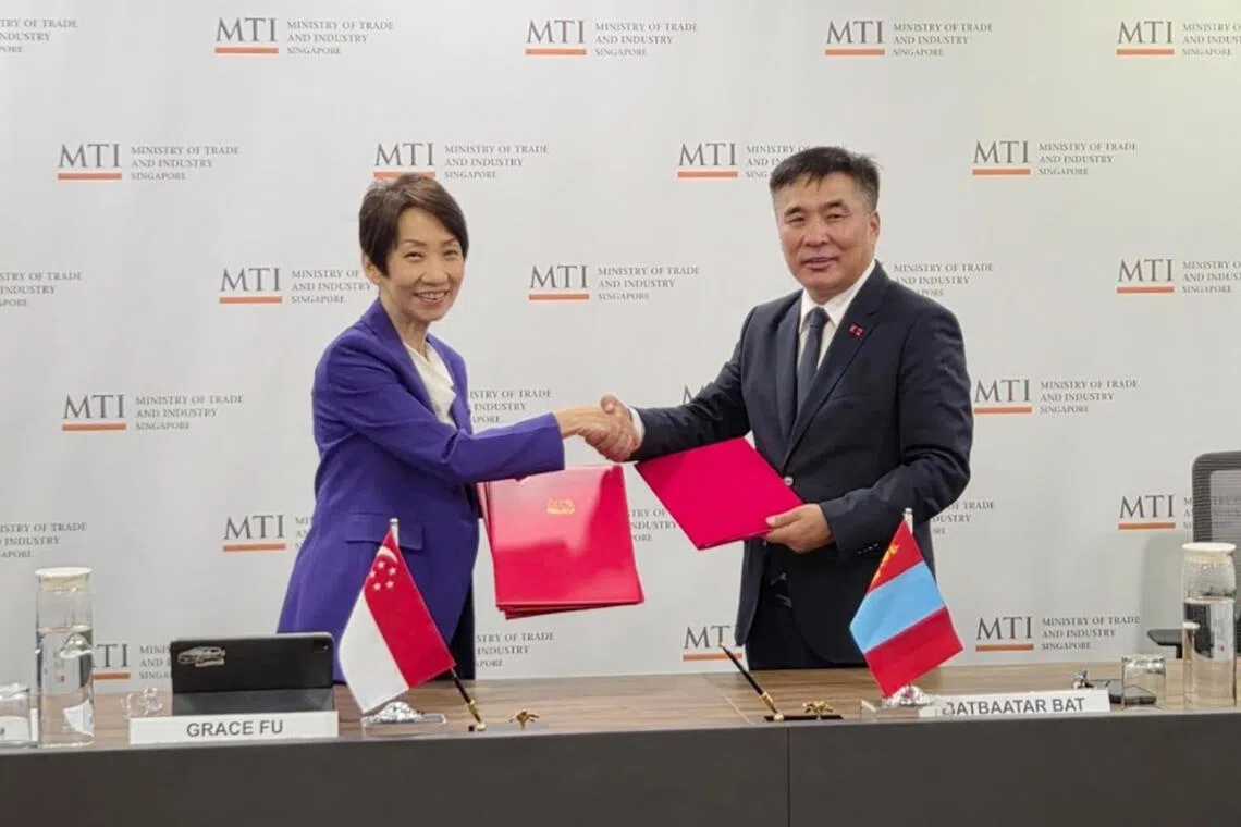 Minister for Sustainability and the Environment and Minister-in-charge of Trade Relations Grace Fu and Mongolian Minister of Environment and Climate Change Batbaatar Bat signed a carbon trading agreement on Oct 6.