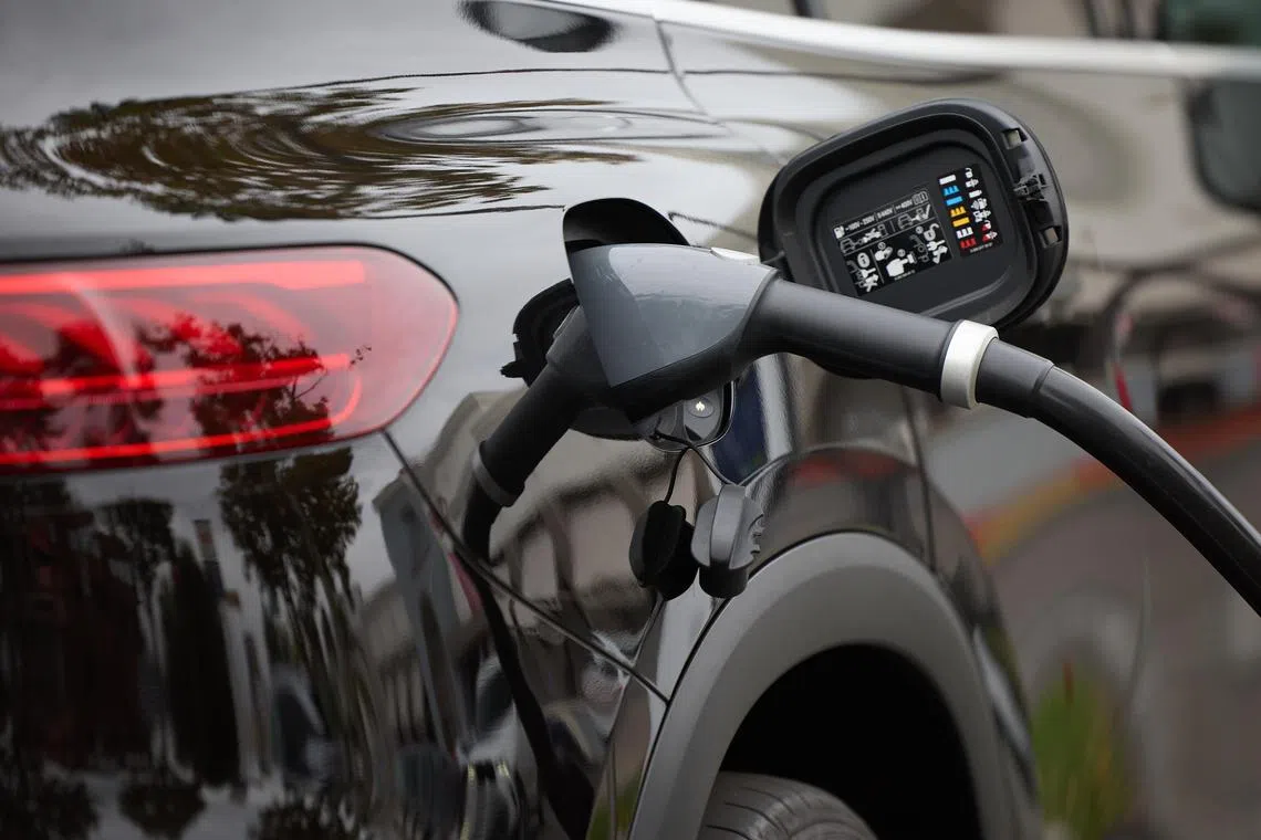 South Korean companies are reconsidering their US$54 billion (S$72.5 billion) investment blitz to build electric-vehicle (EV)  battery plants in the US.