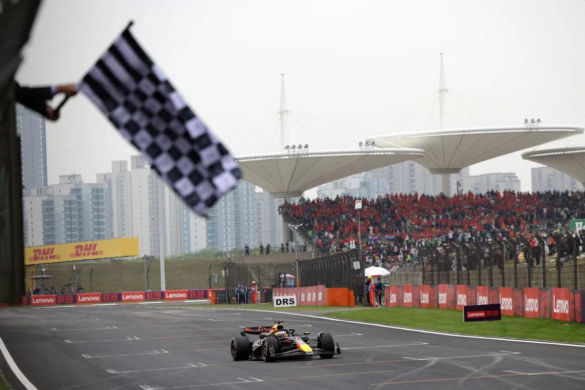 Formula One F1 - Chinese Grand Prix - Shanghai International Circuit, Shanghai, China - April 21, 2024 Red Bull's Max Verstappen crosses the line to win the Chinese Grand Prix Pool via REUTERS/Andres Martinez Casares/File Photo