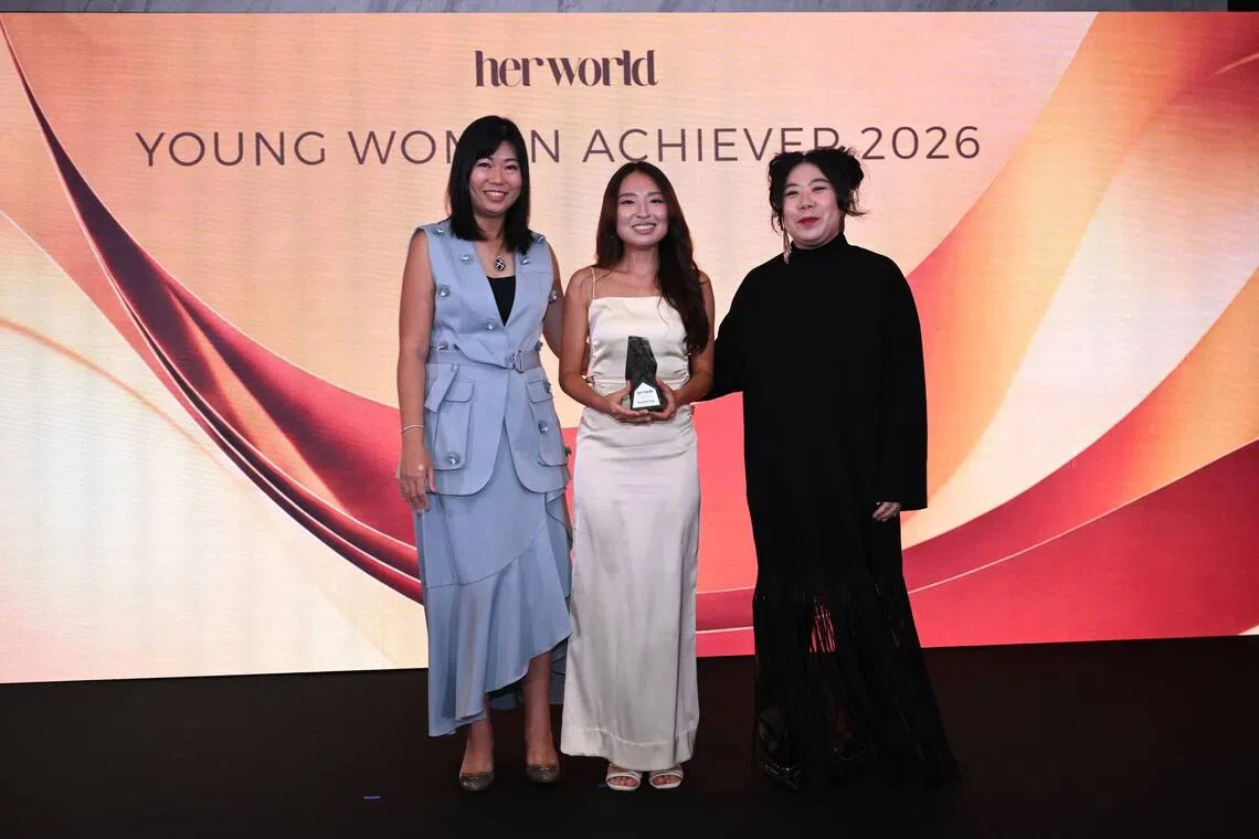 Environmental advocate Kong Man Jing (centre) receiving her award from SPH Media’s chief operating officer and chief financial officer Tan Pei Jun (left) and editor-in-chief Elizabeth Lee on Oct 6.