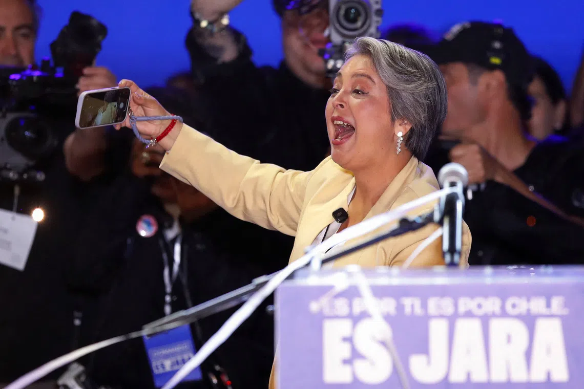 Jeannette Jara, presidential candidate of the ruling leftist coalition and member of the Communist Party, reacts during one of her closing campaign rallies ahead of the November 16 presidential election, in Valparaiso, Chile November 13, 2025. REUTERS/Rodrigo Garrido