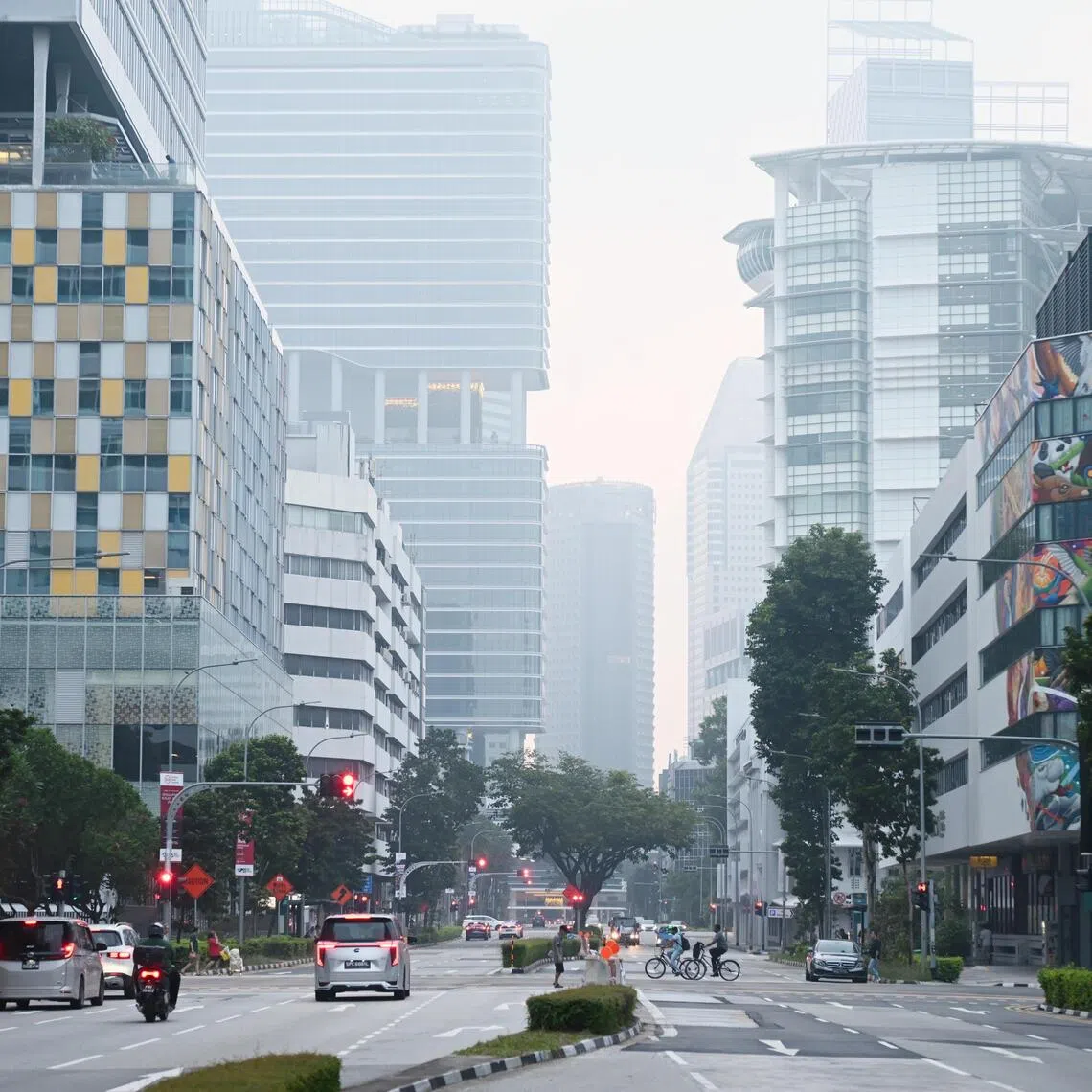The haze as seen from Middle Road at 7.15am on Sept 30, 2026. The 24-hour Pollutant Standards Index (PSI) reading in the southern region was 112 at the time.
