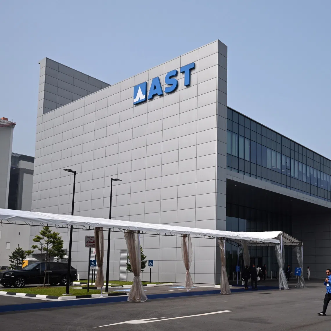 Officially opened on Sept 29, the 95,000-square-metre Advanced Substrate Technologies facility in Jurong Lake District will produce Flip Chip Ball Grid Array substrates.
