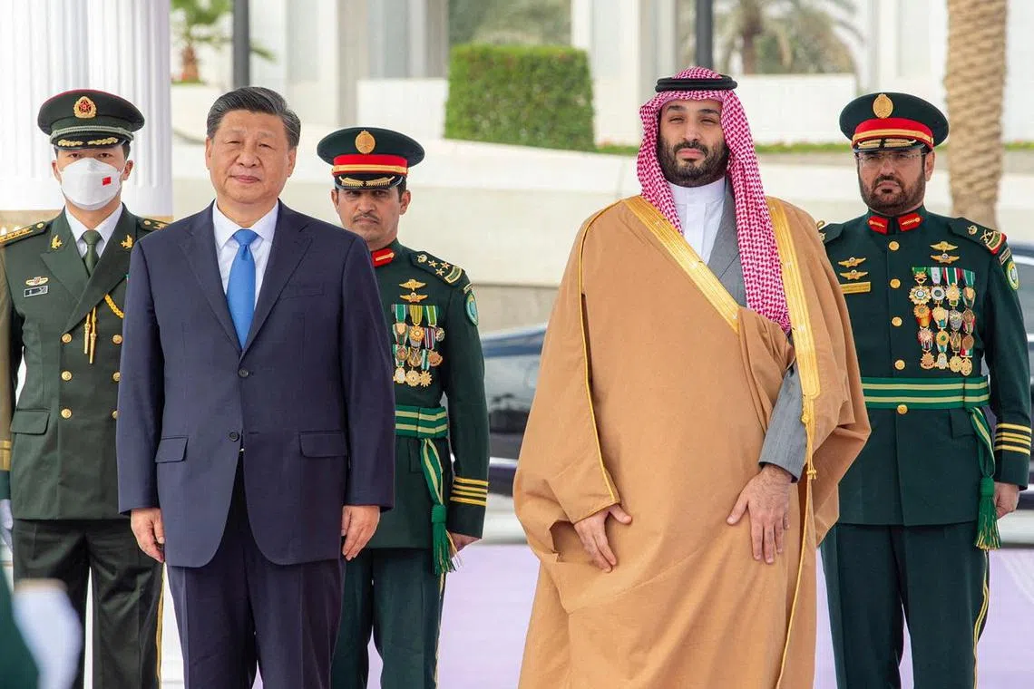 Chinese President Xi Jinping and Saudi Crown Prince Mohammed Bin Salman in Riyadh on Thursday.
