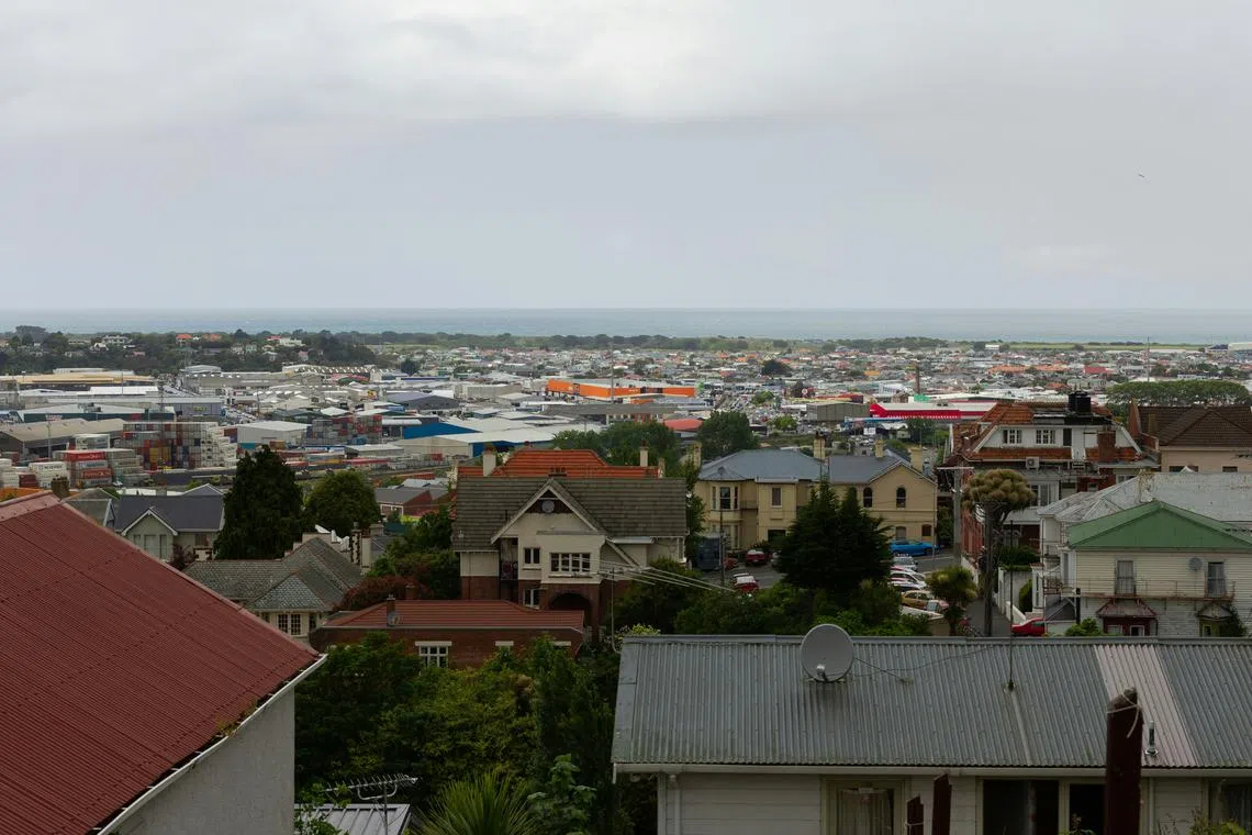 Investors on the foreign investor migrant visa reintroduced in April would be able to buy or build one home if it costs at least NZ$5 million (S$3.78 million).