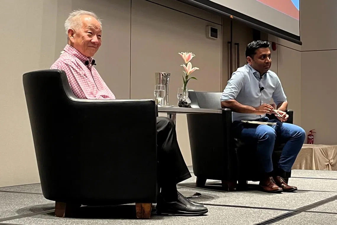Presidential candidate Ng Kok Song speaking at the Meet Our Presidential Candidates series organised by the National University of Singapore Society.