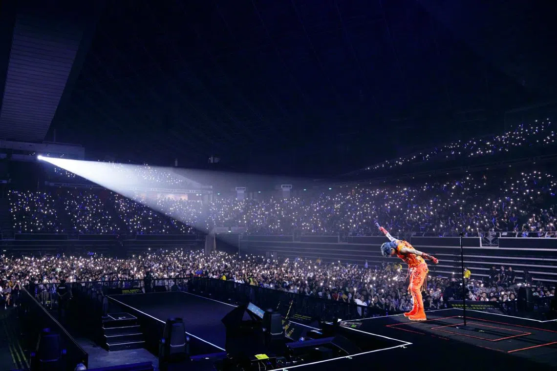 Chinese singer Joker Xue's Extraterrestrial World Tour sees him playing an interstellar executive from an alien planet who is ordered to destroy the earth. 