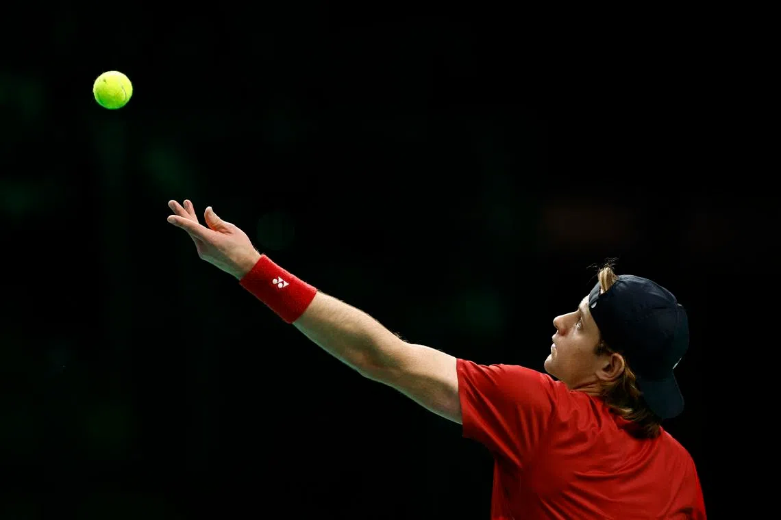 FILE PHOTO: Tennis - Davis Cup - Final 8 - Semi Final - Italy v Belgium - SuperTennis Arena, Bologna, Italy - November 21, 2025   Belgium's Zizou Bergs in action during his singles match against Italy's Flavio Cobolli REUTERS/Alessandro Garofalo