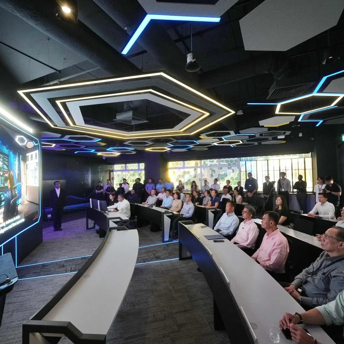 Located within ITE’s College Central campus in Ang Mo Kio, SOTC houses a myriad of zones that replicate real operational contexts and workflows in the security industry.