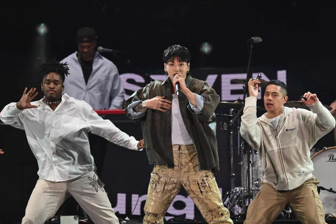 The music video surpassed 10 million views on YouTube within 15 hours of its release.