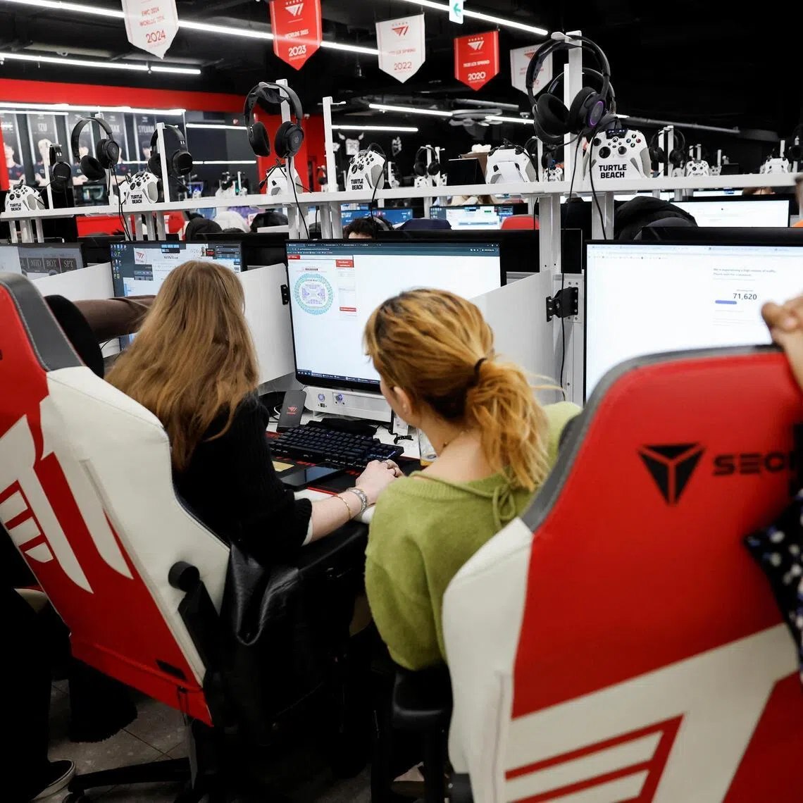 Fans vying for seats at the first three concerts in Goyang Stadium braced for ticket sales to go live.