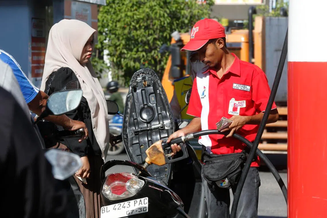Indonesia clings to fuel subsidies despite oil price surge, worrying economists
