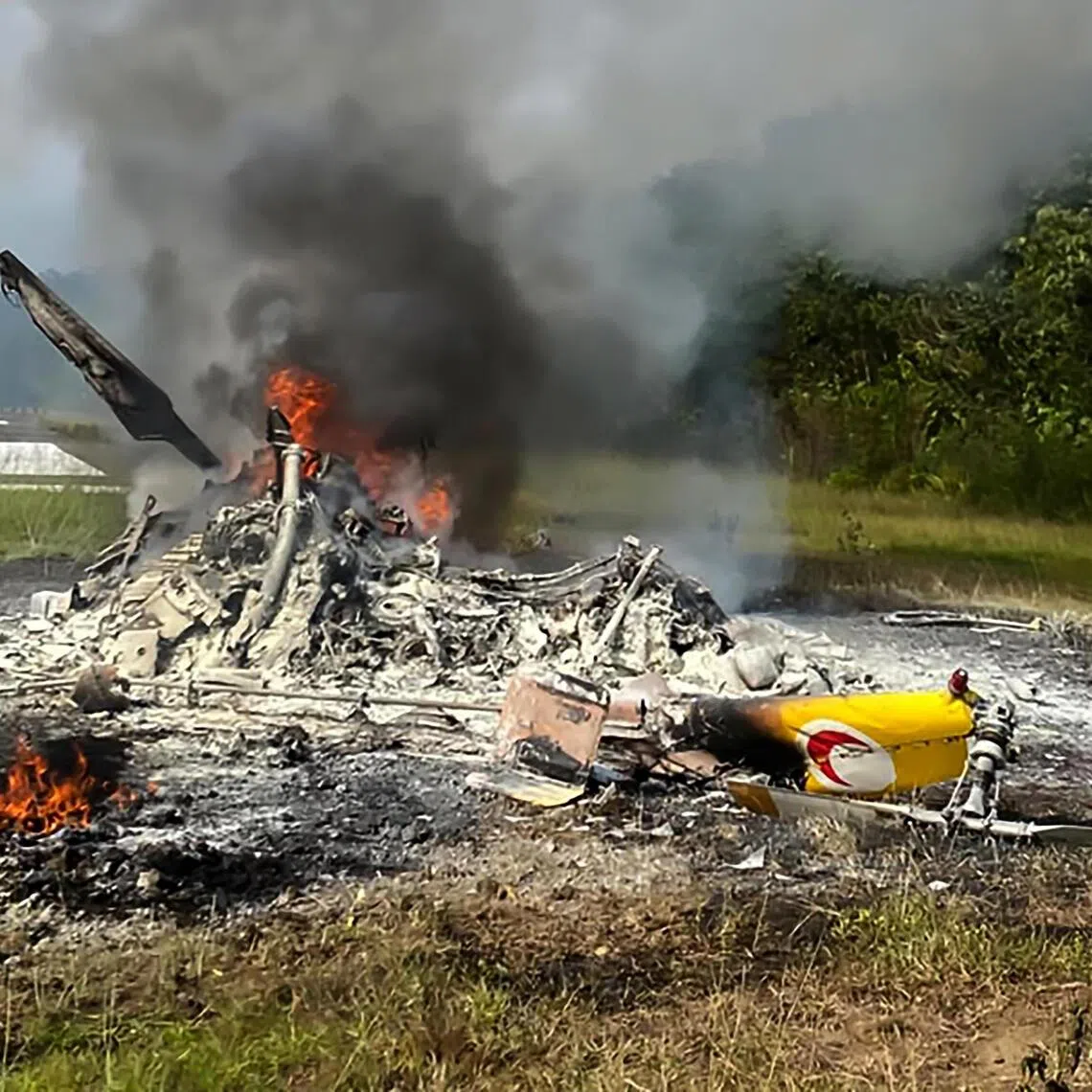 The helicopter was carrying four healthcare workers and one pilot, all of whom died in the crash.