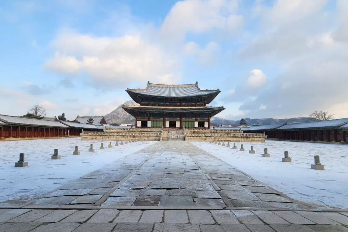 Seoul offers free palace tours led by historians