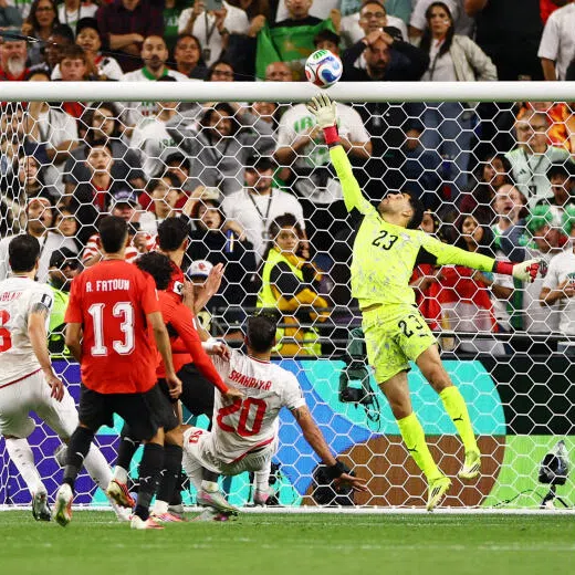 Egypt’s Mostafa Shoubir in action with Iran‘s Shahriyar Moghanloo and Saeid Ezatolahi on June 26.
