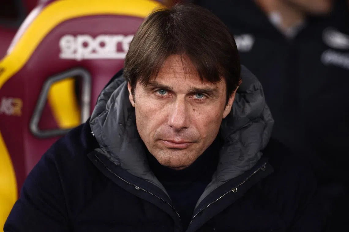 Soccer Football - Serie A - AS Roma v Napoli - Stadio Olimpico, Rome, Italy - February 2, 2025 Napoli coach Antonio Conte before the match REUTERS/Guglielmo Mangiapane
