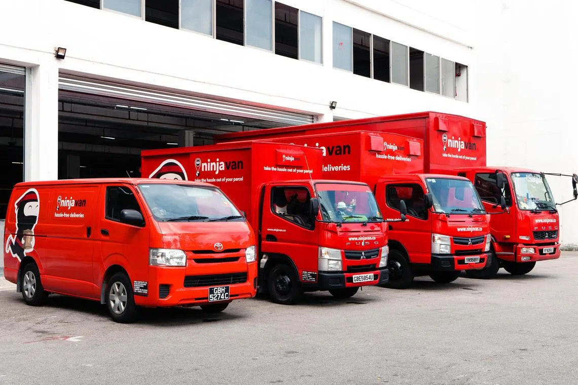 ntninja08 - Some of Ninja Van's vehicle fleet

Credit: Ninja Van Singapore
