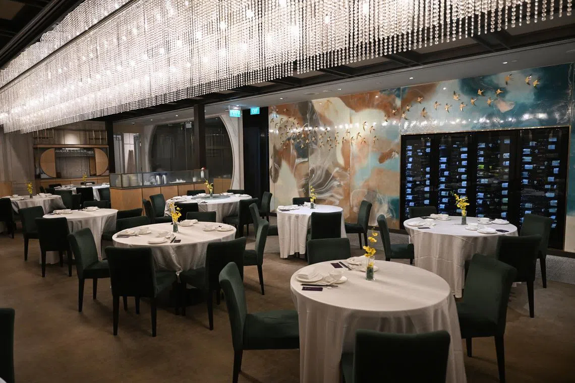 Crystal Jade currently has over 80 outlets in more than 10 countries and regions worldwide, including China, Vietnam and South Korea.
