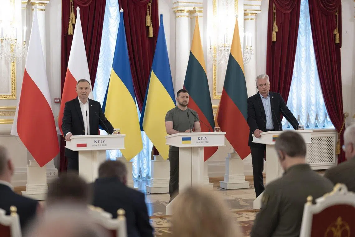(From left) Polish President Andrzej Duda at a press briefing in Kyiv, with Ukrainian President Volodymyr Zelensky and Lithuanian President Gitanas Nauseda.