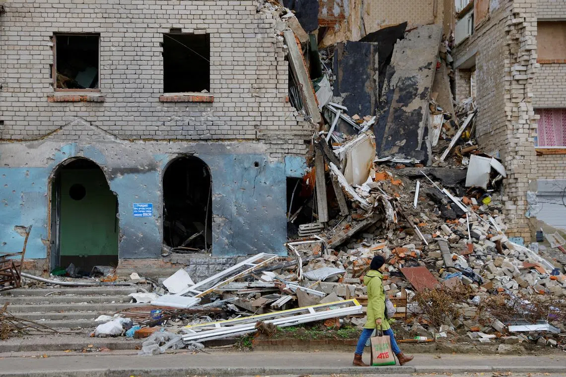 Nova Kakhovka lies on the east bank of the Dnipro river, next to the huge Kakhovka dam.