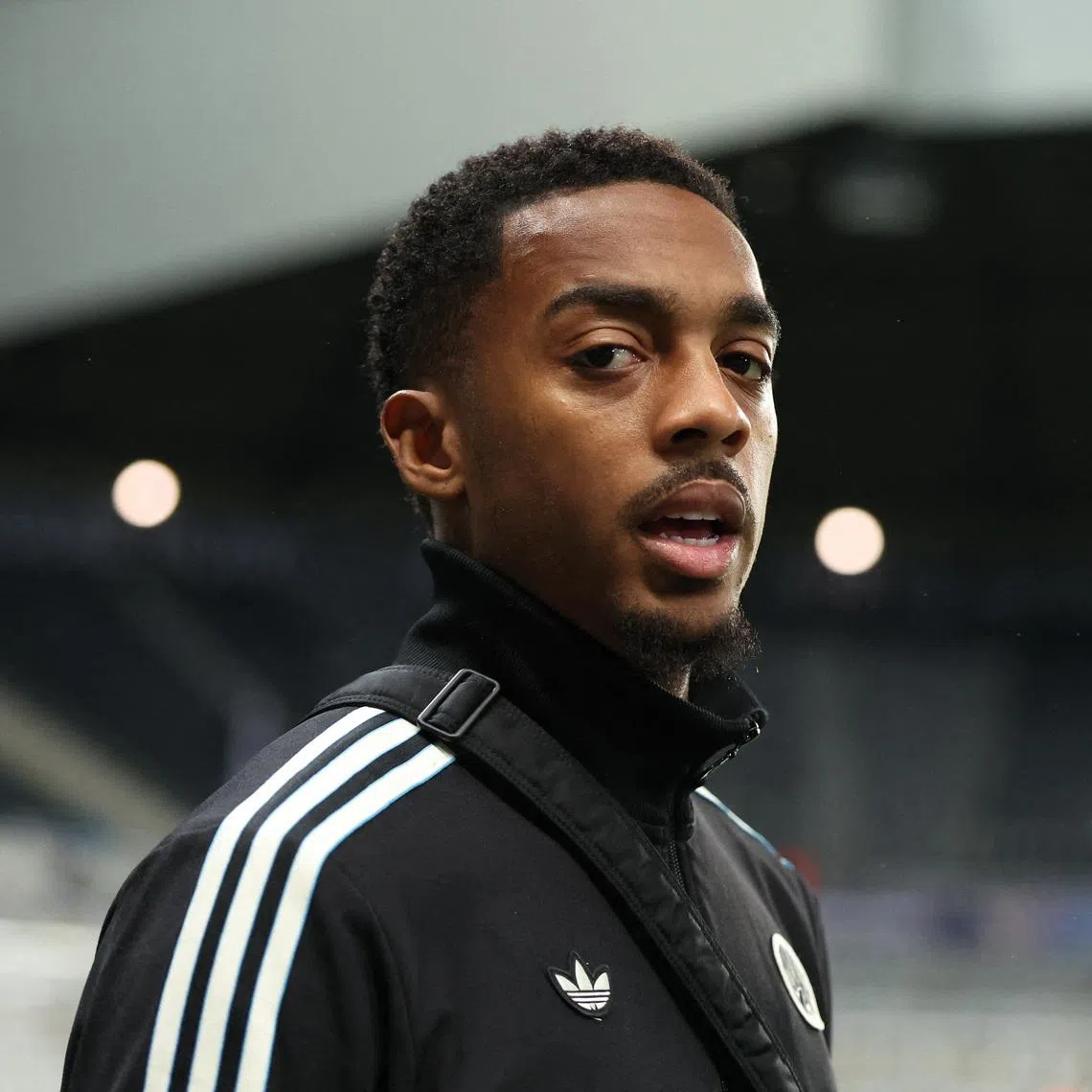 Soccer Football - UEFA Champions League - Newcastle United v Benfica - St James' Park, Newcastle, Britain - October 21, 2025 Newcastle United's Joe Willock arrives at the stadium before the match REUTERS/Scott Heppell