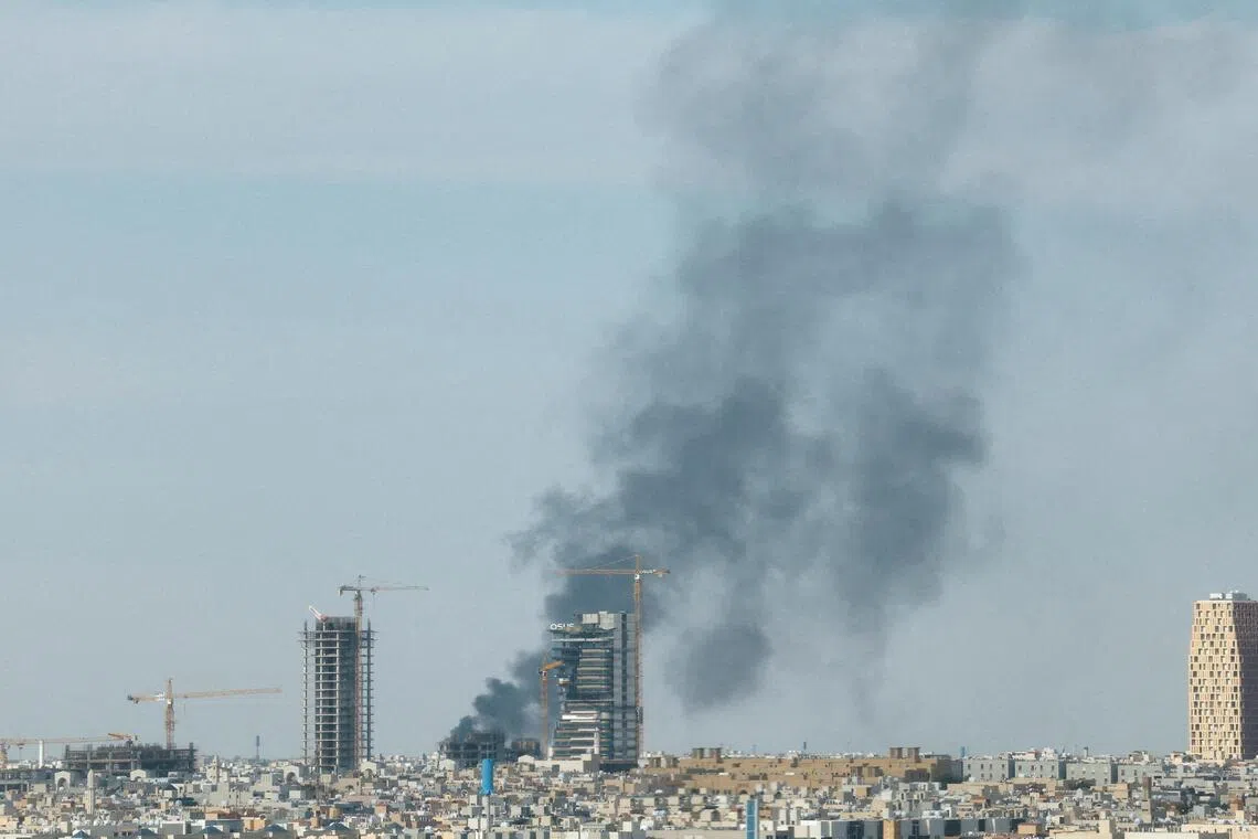 Bangladesh migrants back to work in Middle East as war grinds on