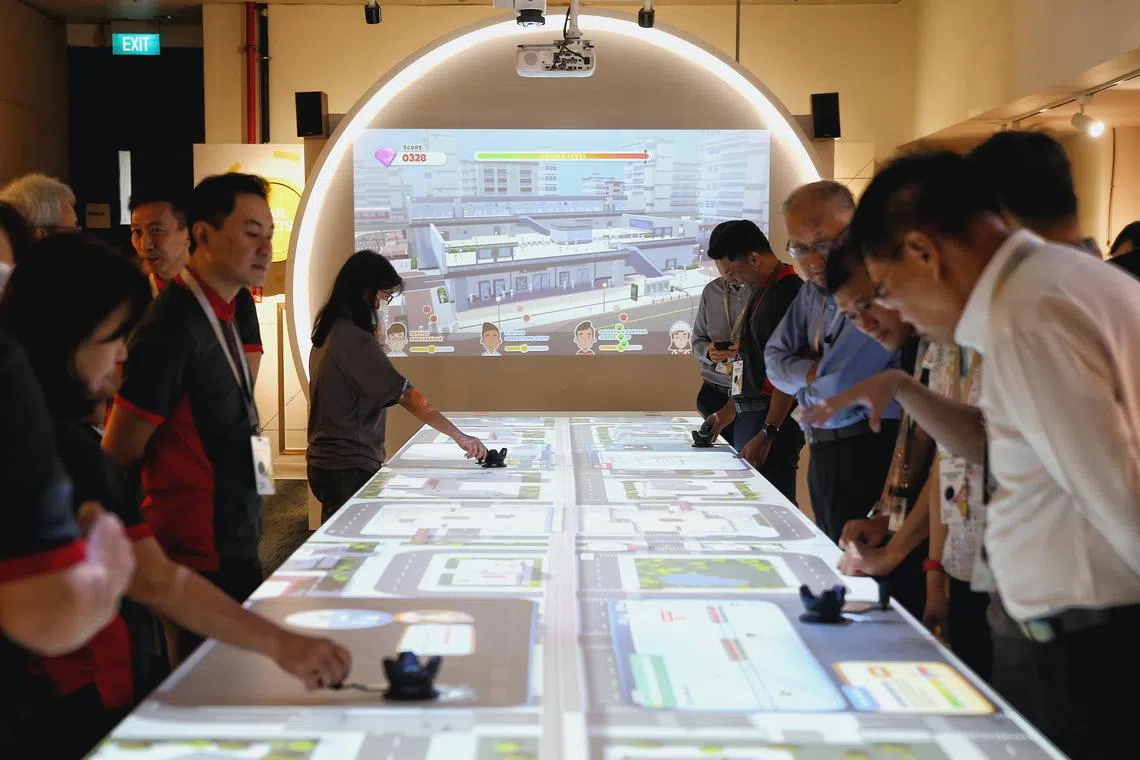 Visitors can also learn to tackle train faults through a role-playing game. In an escape room environment, four visitors can take on different roles at SMRT, such as the rail engineer or the operations control centre staff, and work together to manage a train delay as a result of a signal fault.