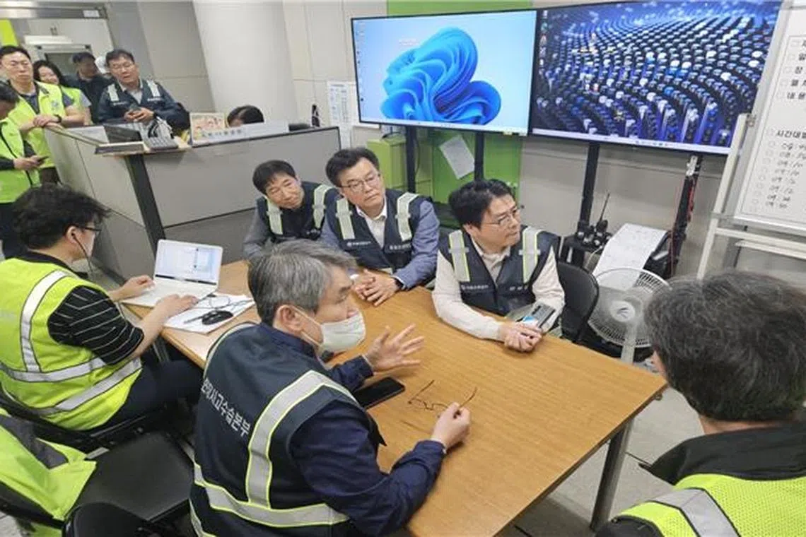 Seoul Metro CEO Baek Ho led  a response meeting for an arson incident on Line 5 of the Seoul Subway on May 31.