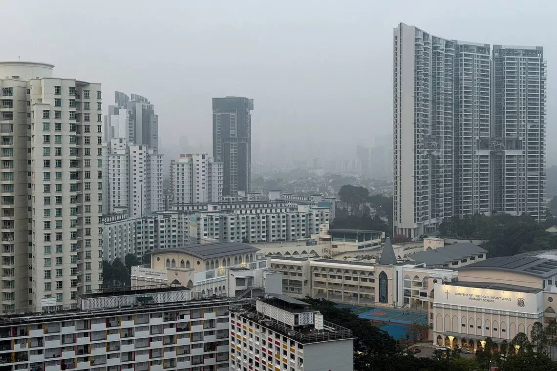 Haze in Singapore: Air quality in all 5 regions unhealthy, PM2 ...