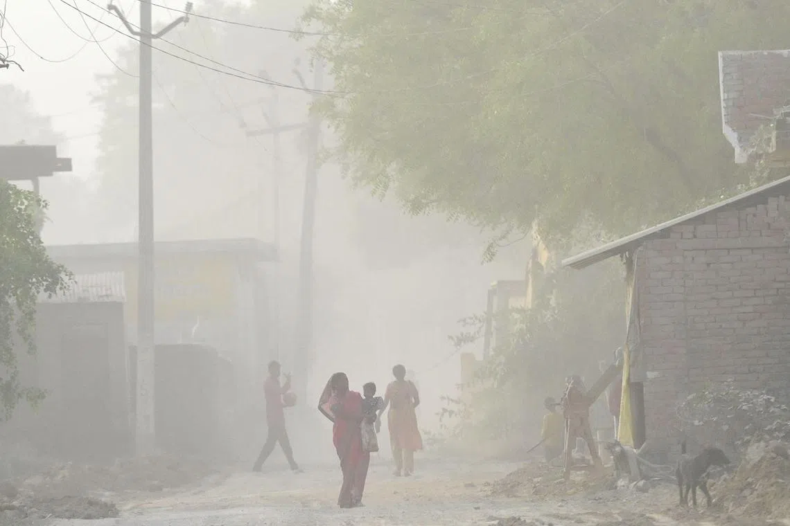 Chronic exposure to air containing high levels of fine particles was consistently associated with dementia, according to researchers.