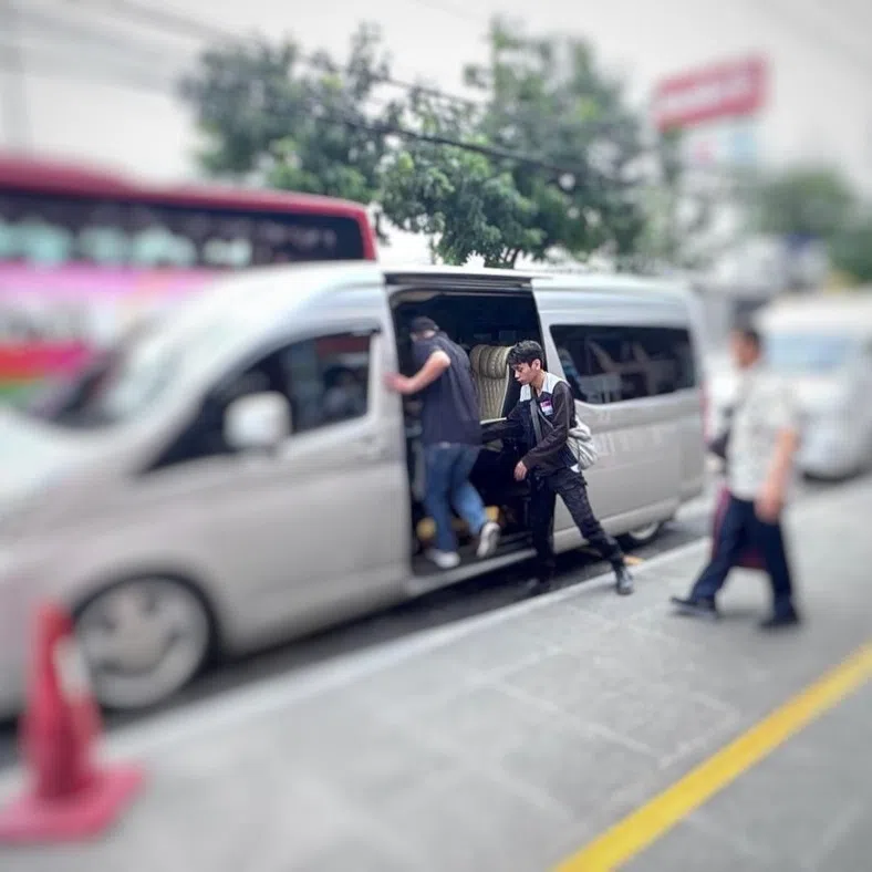 MFA had said shortly before noon on Nov 27 that it was arranging for vans to evacuate Singaporeans from Central Hat Yai to the airport.