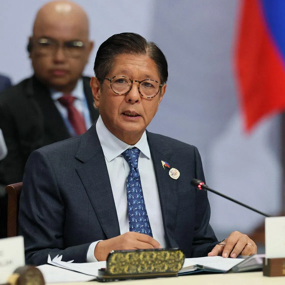 Philippine President Ferdinand Marcos Jr departed for Singapore on the afternoon of July 14 and is scheduled to meet PM Lawrence Wong on July 15.