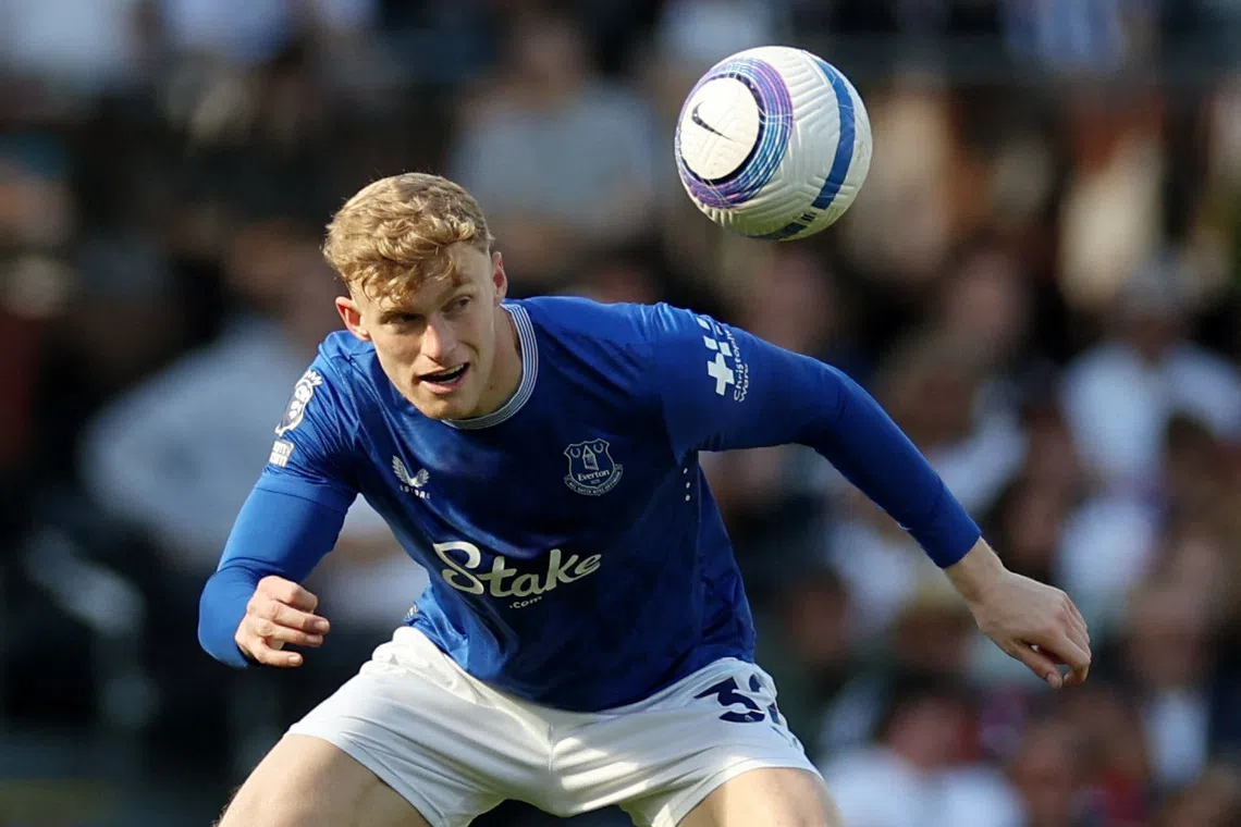 Soccer Football - Premier League - Fulham v Everton - Craven Cottage, London, Britain - May 10, 2025 Everton's Jarrad Branthwaite in action REUTERS/Isabel Infantes