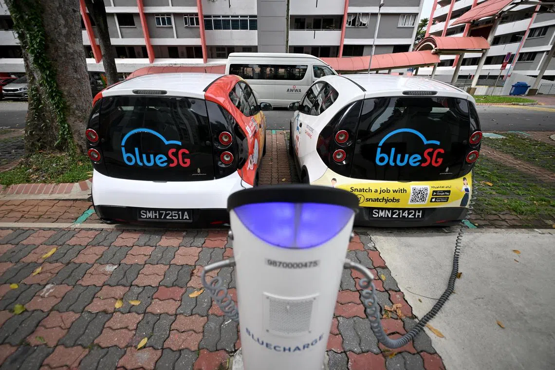 ST20220407-202213290888-Lim Yaohui-pixgeneric/
BlueSG electric cars parked near Block 123 Ang Mo Kio Avenue 6 on Apr 07, 2022.
BlueSG is the first electric carsharing service launched in Singapore. Members will have access to a network of shared electric vehicles 24 hours a day, 7 days a week, at self-service locations throughout the island.
Launched in the year of 2017, BlueSG offers a new smart and affordable mobility option to all Singaporeans, complementing public transport.
BlueSG members will have access to a network of 1,000 shared electric Bluecar vehicles, 24/7, at self-service stations located in public housing, city center and commercial estates around Singapore. The service is point to point, which means there’s no need to return the car to your starting point, nor to bear the cost of maintenance or insurance of a own vehicle.
The BlueSG service will be available to anyone over 20 years of age with a valid driver’s license.
(ST PHOTO: LIM YAOHUI)