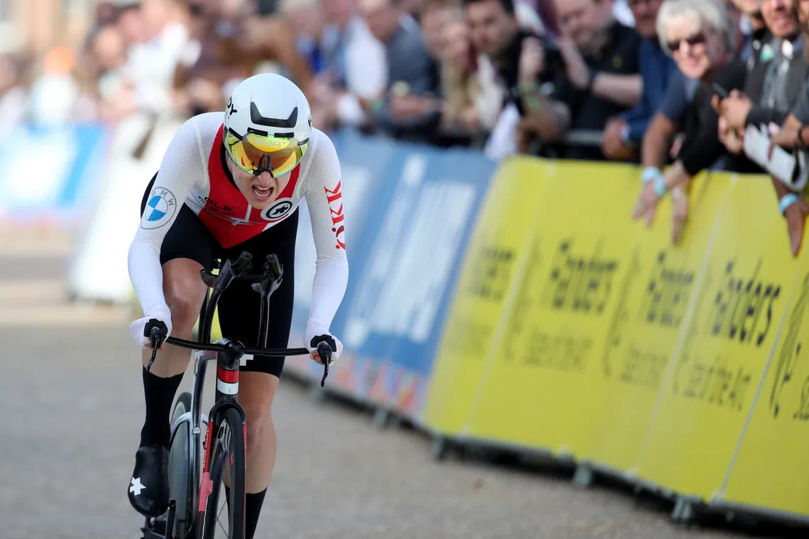 FILE PHOTO: Cycling - UCI Road World Championships - Knokke-Heist to Bruges, Belgium - September 20, 2021 Switzerland's Marlen Reusser in action REUTERS/Yves Herman/File Photo
