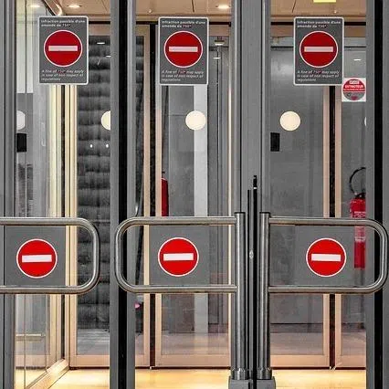 A small kitchen knife mistakenly packed by a passenger went undetected at a security checkpoint at Incheon International Airport on May 17.