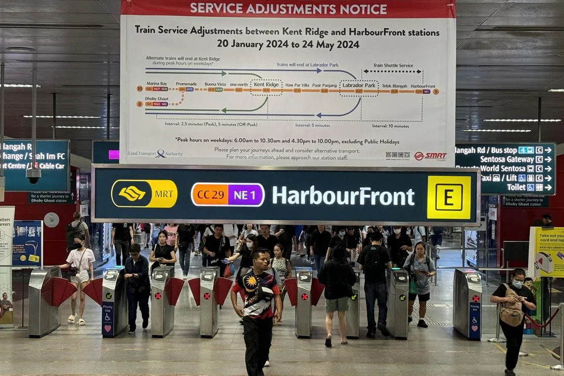 CMG20240120-TayYM01郑一鸣 /卢慧菁/环线的直落布兰雅站和港湾站一侧月台开始关闭 [Harbour Front , Telok Blangah, Labrador Park MRT] note: Harbour Front