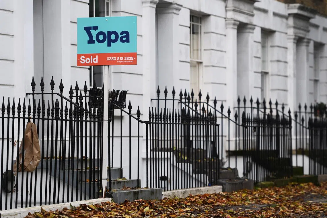 The more favourable exchange rate means that prices of prime central London properties are considerably lower now for Singapore buyers. 